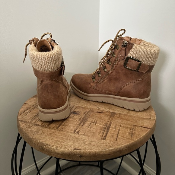 Cliffs by White Mountain Hearty
Women's Combat Boots - Picture 3 of 5